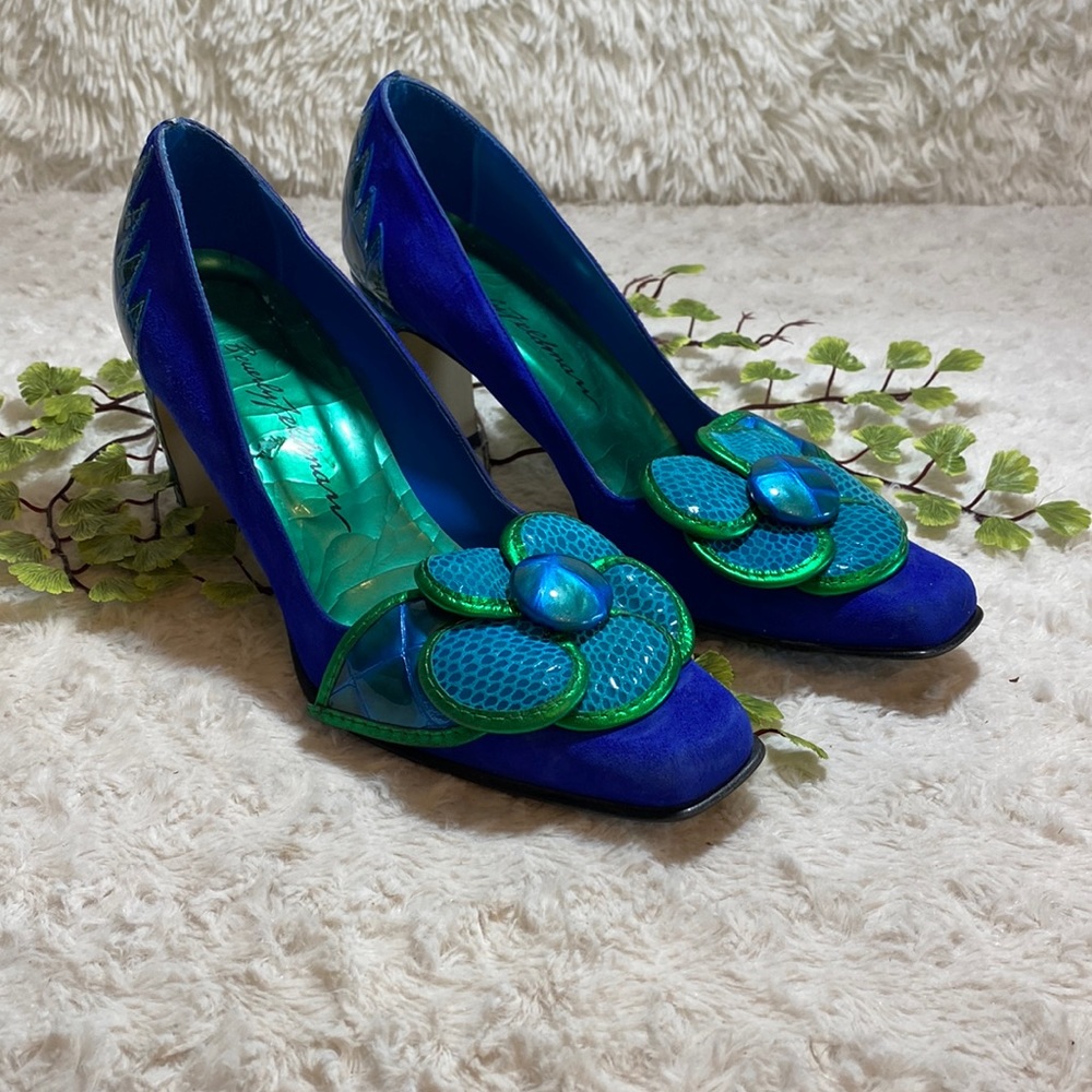 Elegant Blue and Green Heels